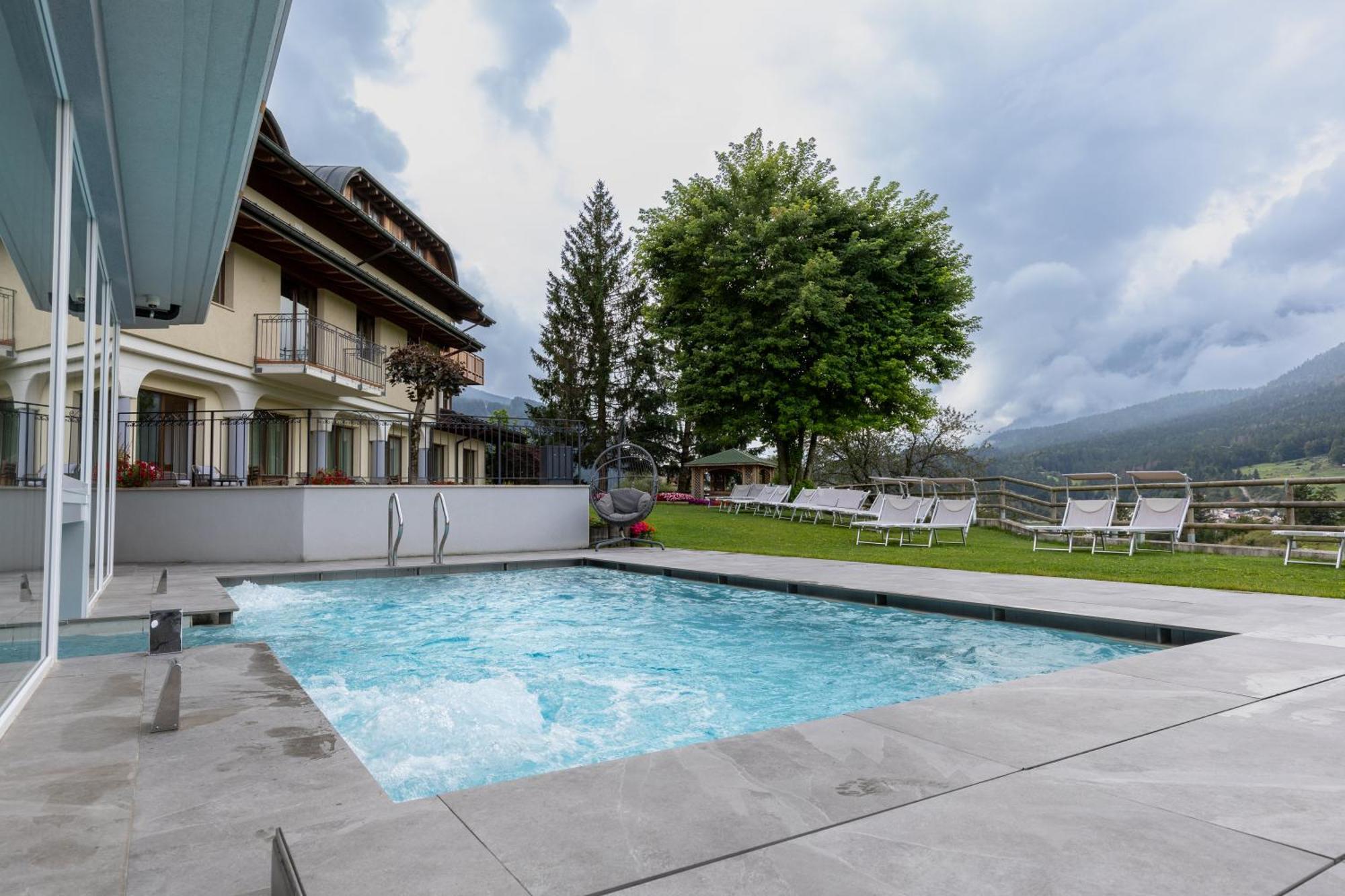 Hotel Regent'S Andalo Exterior photo